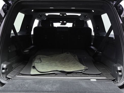 Used 2023 Rivian R1S Adventure AWD/4WD image 19