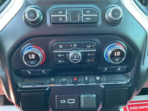 Used 2021 Chevrolet Silverado 1500 LT image 32