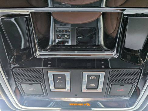 Used 2016 Land Rover Range Rover Sport Supercharged image 24