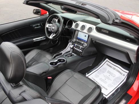 Used 2020 Ford Mustang Premium image 26