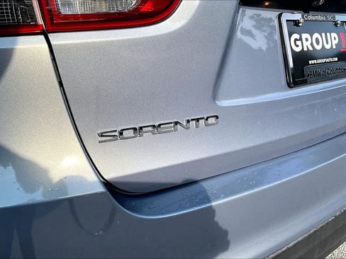 Used 2019 Kia Sorento L FWD image 9