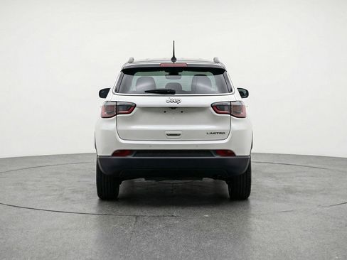 Used 2025 Jeep Compass Limited AWD/4WD image 7