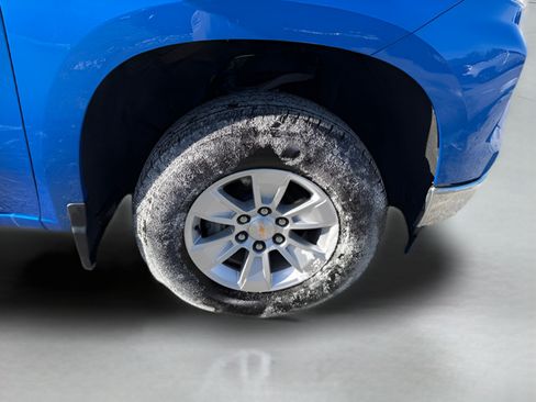 Used 2025 Chevrolet Silverado 1500 LT AWD/4WD image 26