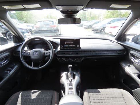 Used 2023 Honda HR-V Sport image 18