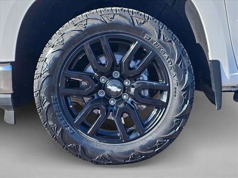 Used 2021 Chevrolet Silverado 1500 LTZ AWD/4WD image 28