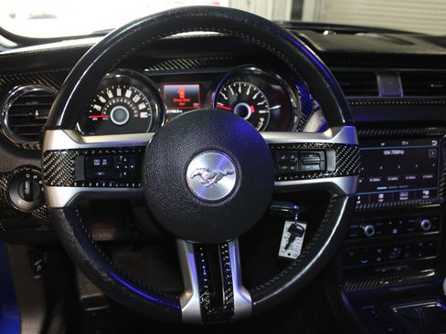 Used 2014 Ford Mustang GT RWD image 11