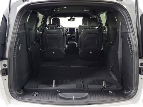 New 2026 Chrysler Pacifica Select image 10