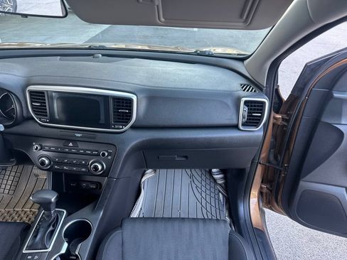 Used 2020 Kia Sportage LX FWD image 11
