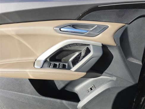 New 2025 Audi Q5 Premium image 18