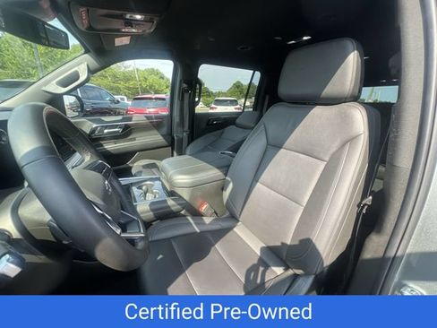 Certified 2025 Chevrolet Suburban Z71 AWD/4WD image 24