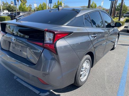 Used 2021 Toyota Prius LE FWD image 10