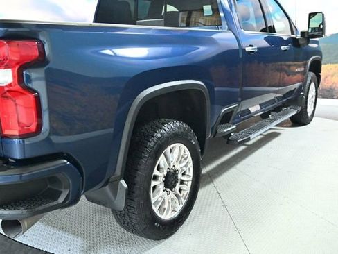 Used 2022 Chevrolet Silverado 3500 High Country w/ Z71 Off-Road Package image 9