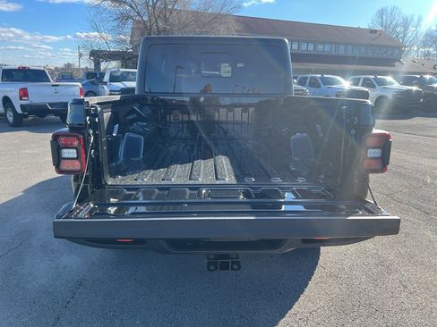 New 2026 Jeep Gladiator Mojave w/ Safety Group image 17