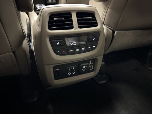 Used 2021 Honda Pilot Touring image 31