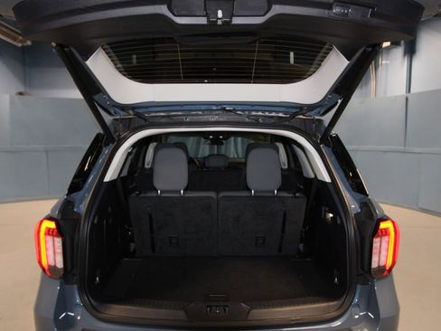 Used 2025 Ford Explorer Active image 42