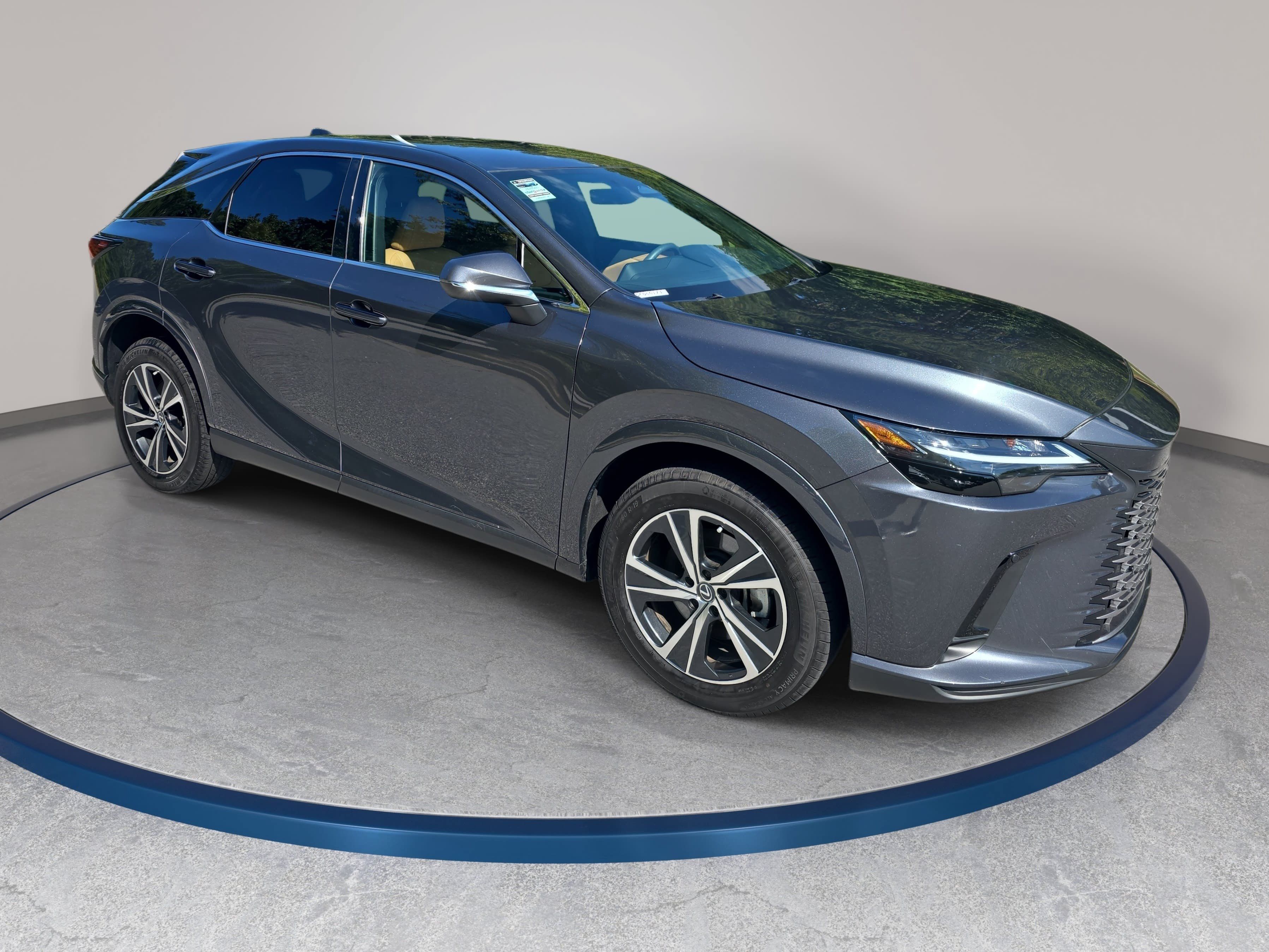 Used 2025 Lexus RX 350 FWD w/ Accessory Package image 3