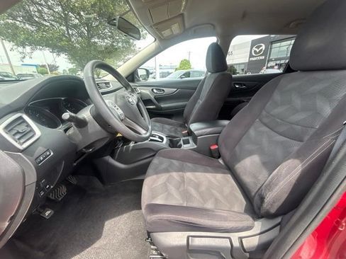 Used 2016 Nissan Rogue S w/ Appearance Package AWD/4WD image 10