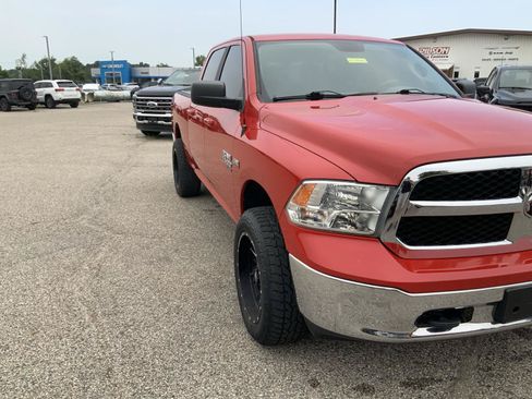 Used 2019 RAM 1500 Classic SLT AWD/4WD image 10