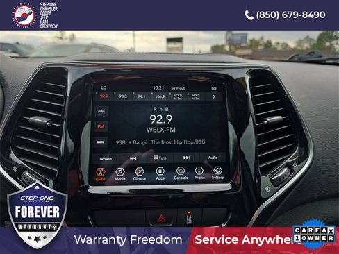 Used 2022 Jeep Cherokee Limited image 25