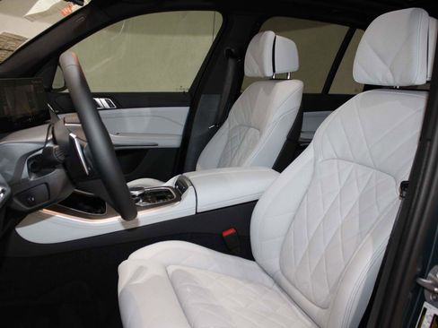 Used 2026 BMW X5 xDrive40i image 14