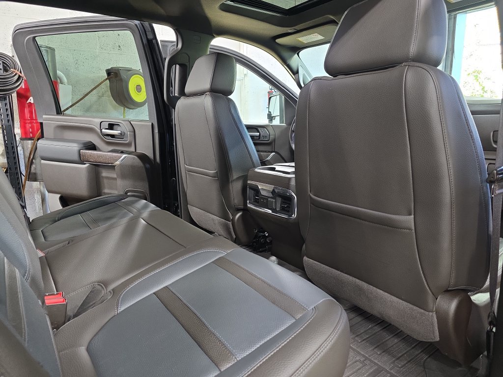 Used 2022 GMC Sierra 2500 Denali w/ Denali Ultimate Package AWD/4WD image 11