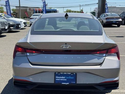Used 2023 Hyundai Elantra SEL w/ Cargo Package FWD image 8