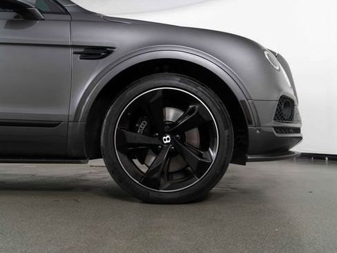 Used 2018 Bentley Bentayga AWD/4WD image 11