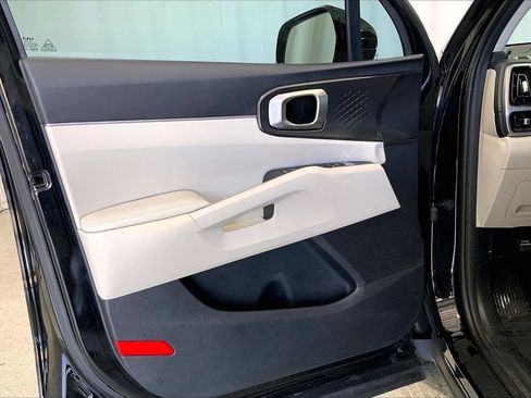 Used 2023 Kia Sorento S w/ Panoramic Sunroof Package FWD image 25