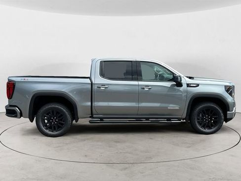 Used 2025 GMC Sierra 1500 Elevation w/ Elevation Premium Package AWD/4WD image 6