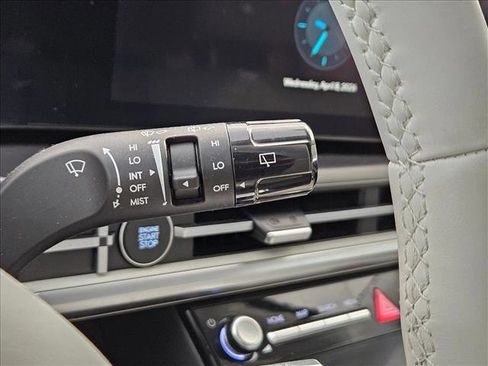 Certified 2025 Hyundai Santa Fe SEL FWD image 23