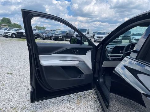 Used 2024 Cadillac Lyriq Sport RWD image 24