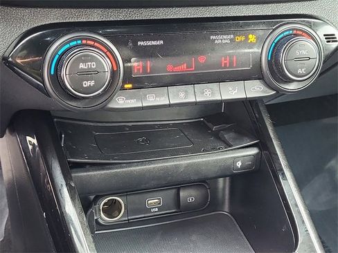 Used 2023 Kia Forte GT-Line w/ GT-Line Premium Package image 15