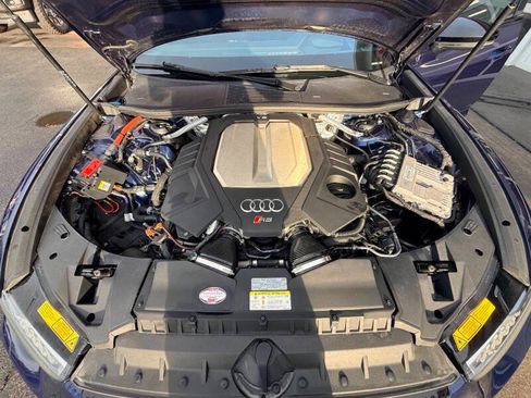 Used 2021 Audi RS 6 w/ Executive Package image 40