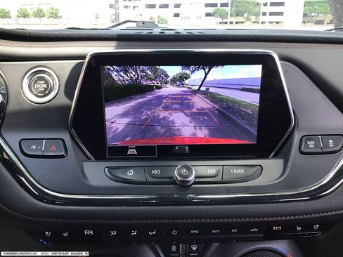 Used 2021 Chevrolet Blazer RS w/ Enhanced Convenience Package FWD image 15