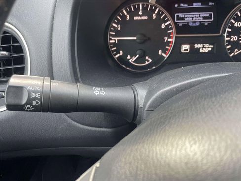 Used 2014 Nissan Pathfinder Platinum w/ Platinum Premium Package image 24