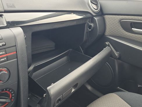 Used 2006 MAZDA MAZDA3 I image 26