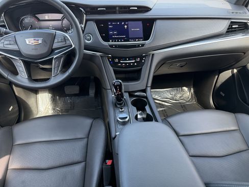 Certified 2025 Cadillac XT5 Premium Luxury image 15