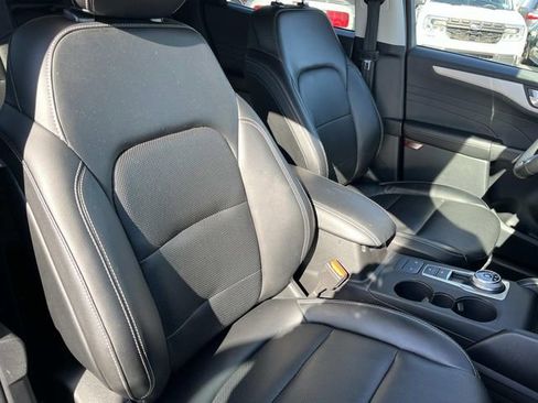 Used 2022 Ford Escape SEL w/ Technology Package image 30