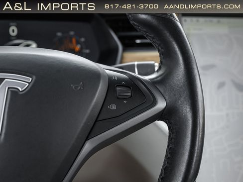 Used 2018 Tesla Model X 75D image 55