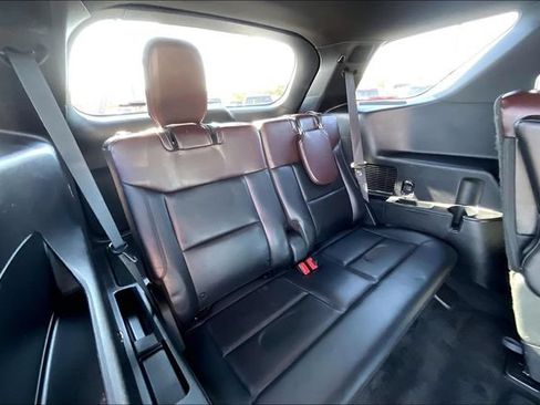 Used 2020 Ford Explorer Platinum w/ Premium Technology Package AWD/4WD image 30