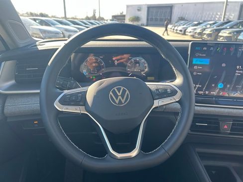 New 2026 Volkswagen Tiguan S FWD image 18