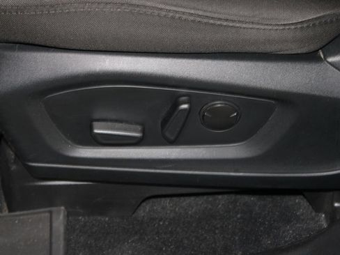 Used 2021 Ford Explorer XLT RWD image 16