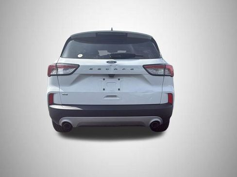 Used 2022 Ford Escape SE w/ Cold Weather Package FWD image 5