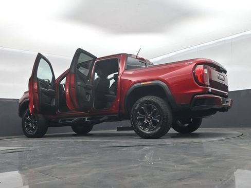 Used 2024 GMC Canyon Elevation w/ Elevation Premium Package AWD/4WD image 76