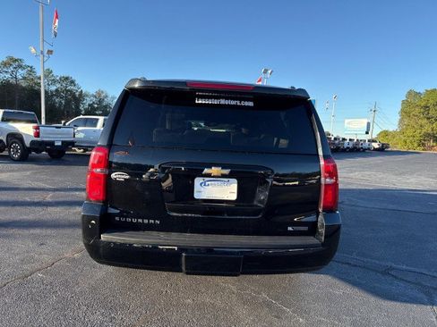 Used 2018 Chevrolet Suburban Premier image 4