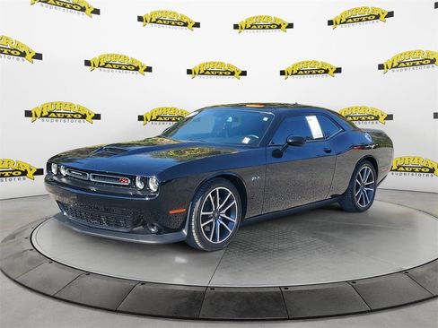Used 2023 Dodge Challenger R/T image 1