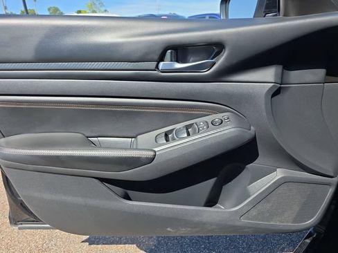 Used 2022 Nissan Altima 2.5 SR FWD image 17