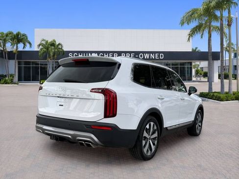 Used 2022 Kia Telluride EX w/ EX Premium Package FWD image 7
