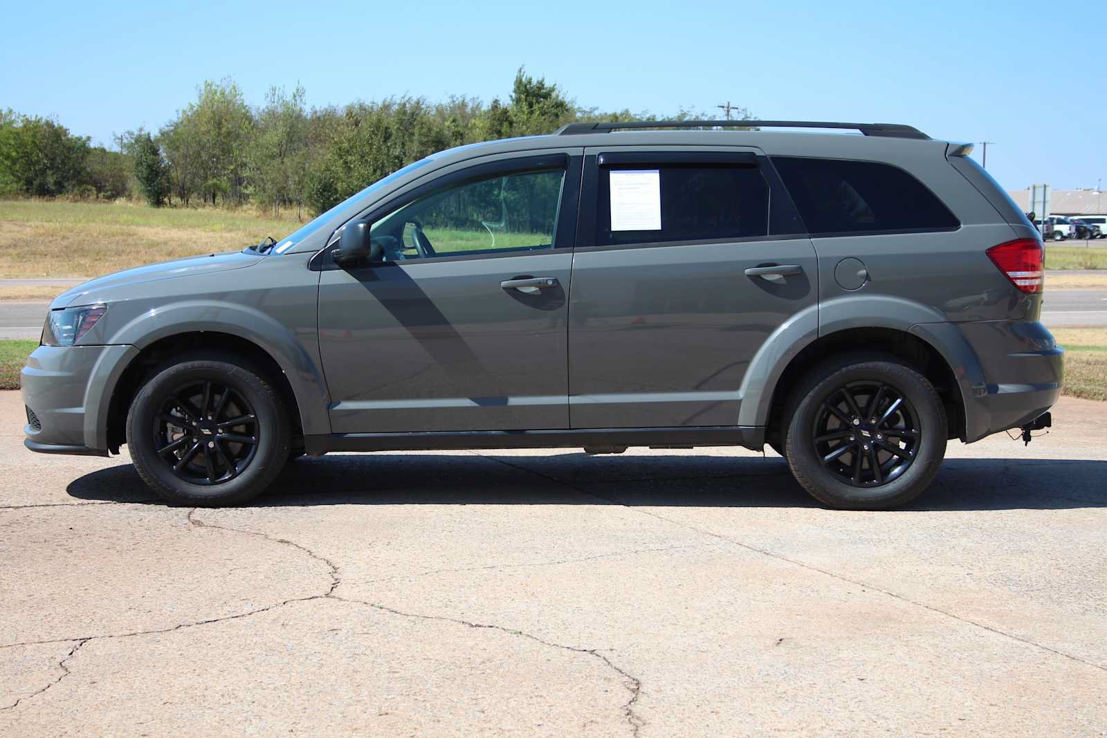 Used 2020 Dodge Journey SE w/ Blacktop Package FWD image 7