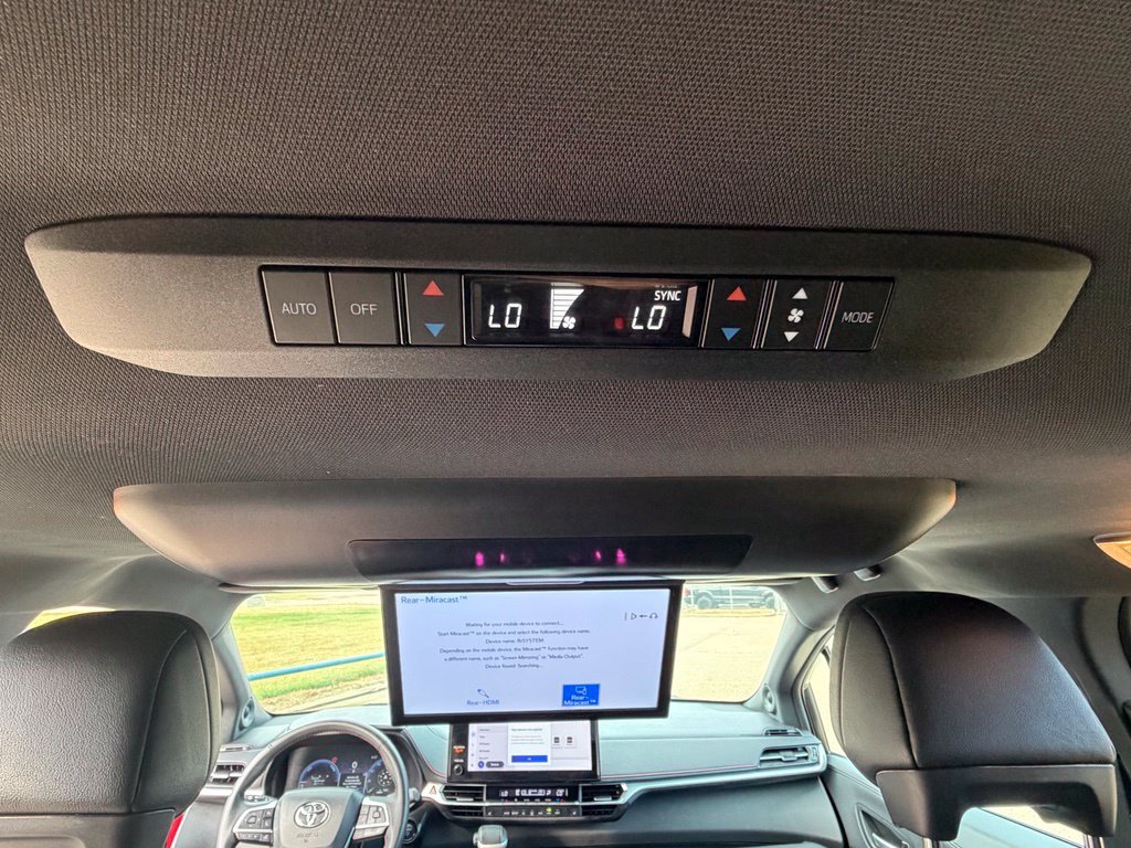 Used 2025 Toyota Sienna XSE w/ XSE Plus Package FWD image 23